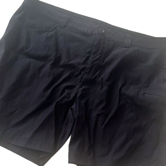 Eddie Bauer Black Pockets Nylon Spandex Casual Shorts Size 16 - Picture 1 of 11